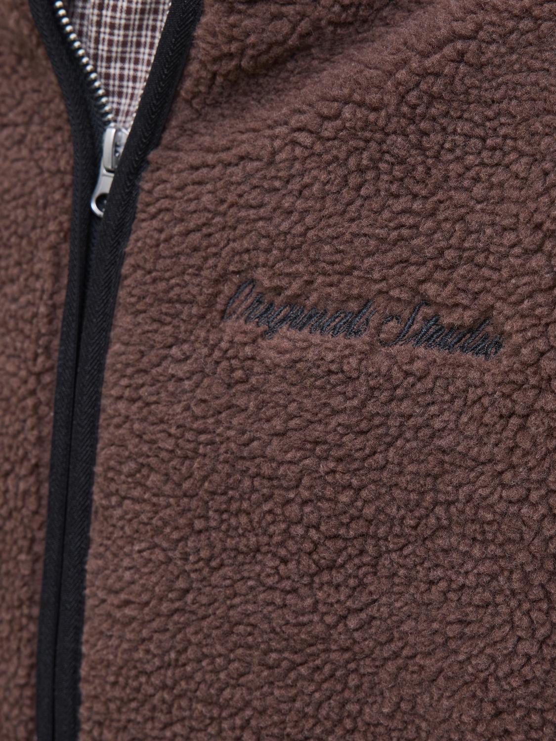 model_shot-detail